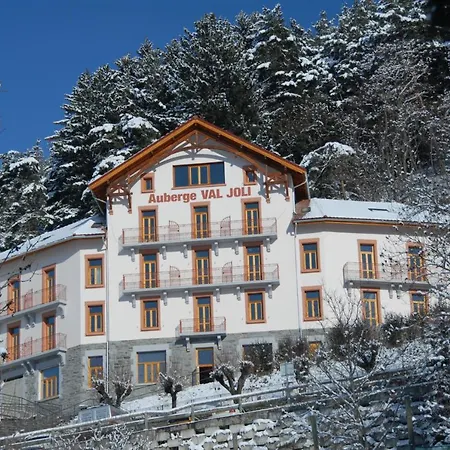 Du Val Joli Hotel 3*