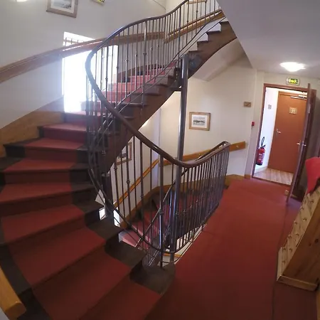 Du Val Joli Hotel 3*